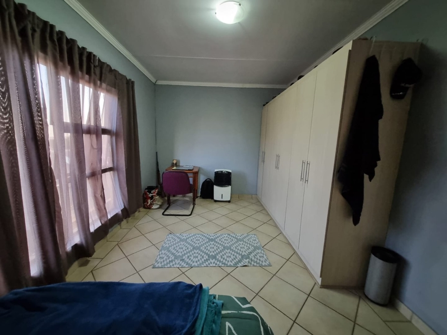 3 Bedroom Property for Sale in Langenhovenpark Free State